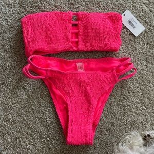 XS Fashion Nova hot pink ruffle bandeau bikini. NWT